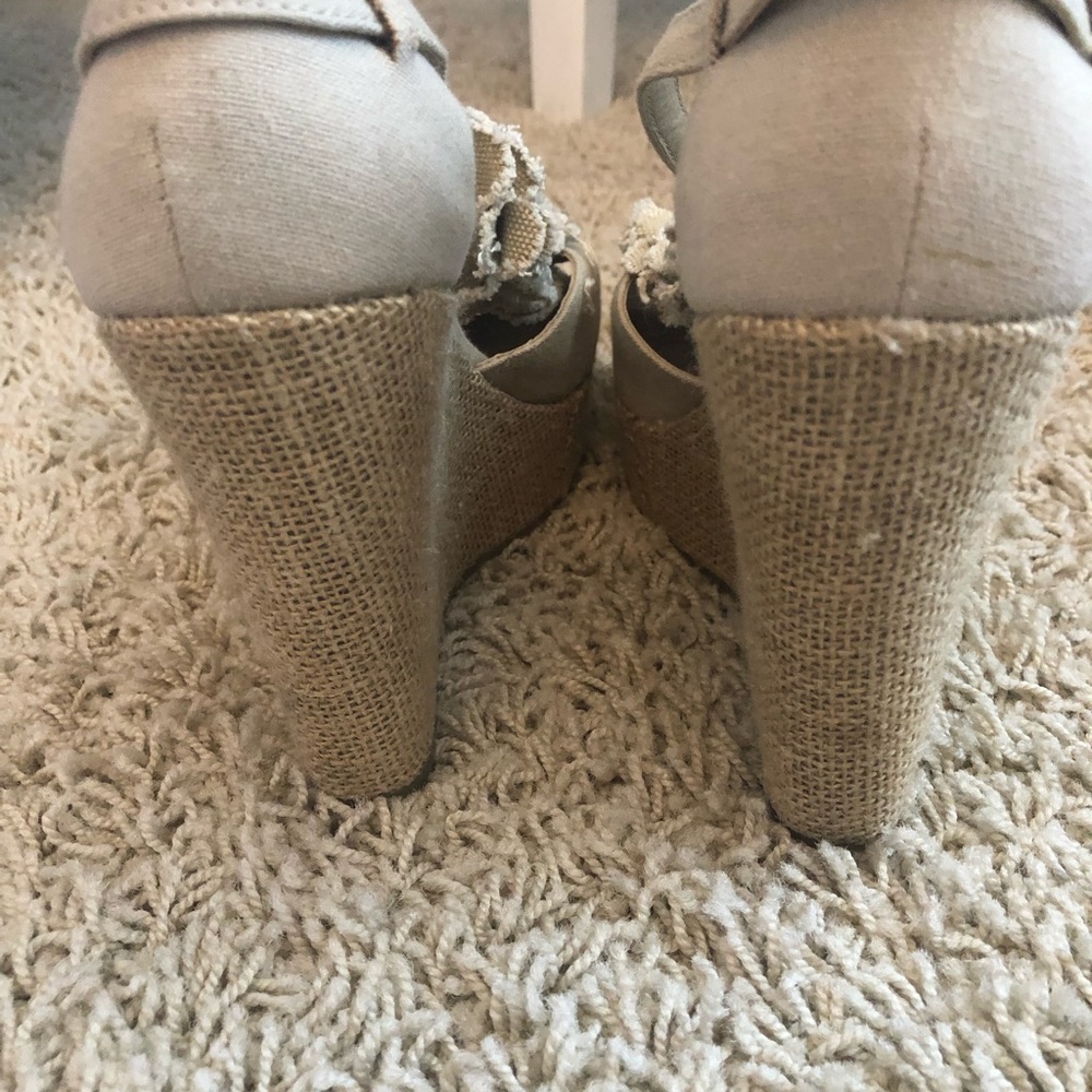 Sandals - Picture 6 of 7